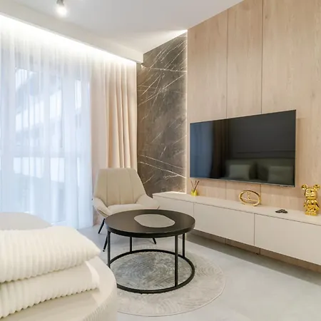 Global Park Superior By Bookinghost * 카토비체