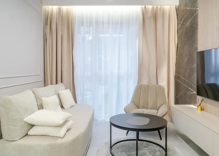 Apartament Global Park Superior By Bookinghost *